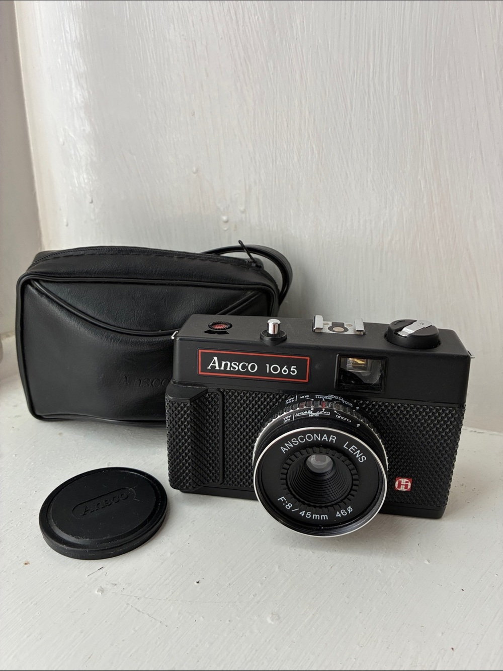 Vintage Ansco 1065 Compact 35mm Film Camera